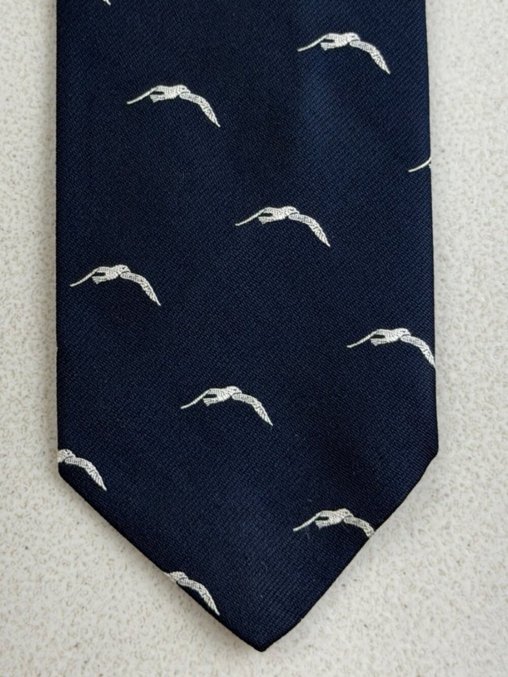 Vintage Jacquard Seagull Bird Tie 70s Twill Avian Mens Necktie Navy Blue/White